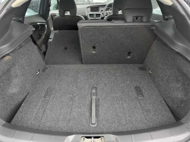 ボルボ Ｖ４０ Ｄ４ モメンタム ディーゼルターボ H29年 (東北) 99