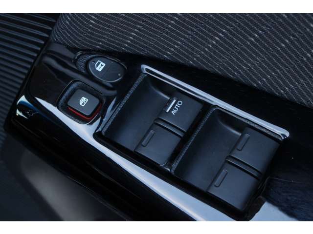 ホンダ フリード　ハイブリッド １．５ H24年 (関東) 99