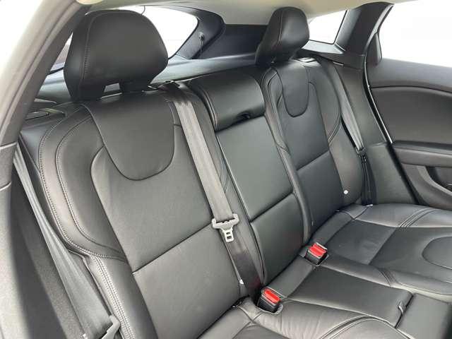 ボルボ Ｖ４０ Ｔ３　インスクリプション H29年 (東北) 99