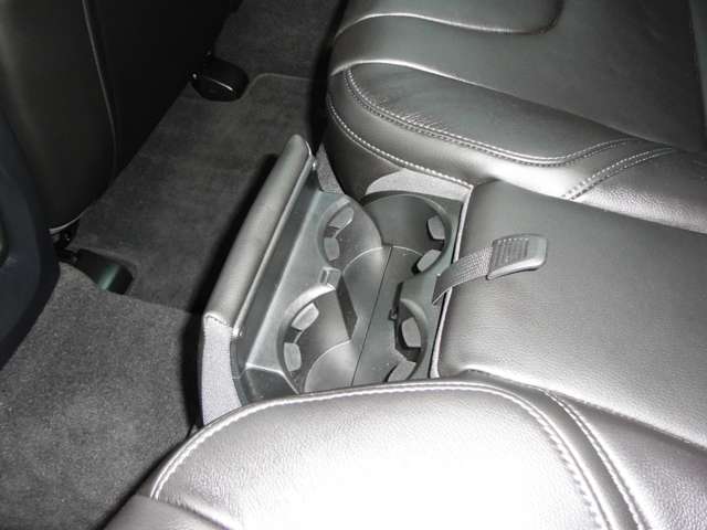 ボルボ Ｖ４０ Ｔ３　インスクリプション H29年 (東北) 99