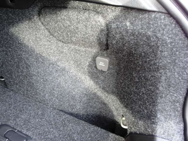 ボルボ Ｖ４０ Ｔ３　インスクリプション H29年 (東北) 99