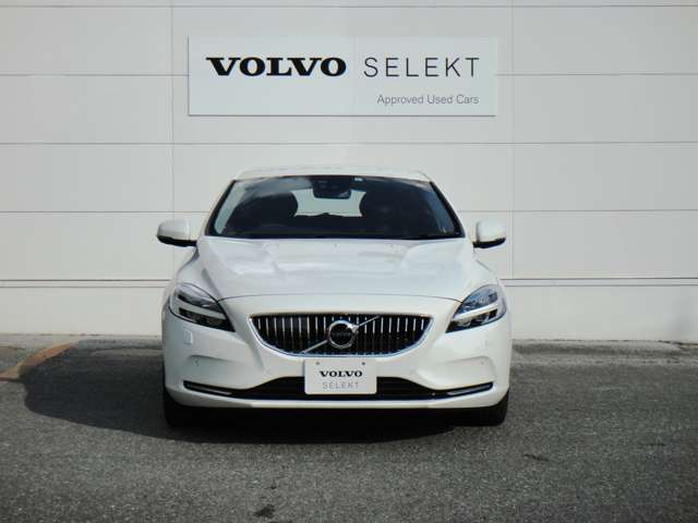 ボルボ Ｖ４０ Ｔ３　インスクリプション H29年 (東北) 99