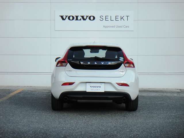 ボルボ Ｖ４０ Ｔ３　インスクリプション H29年 (東北) 99