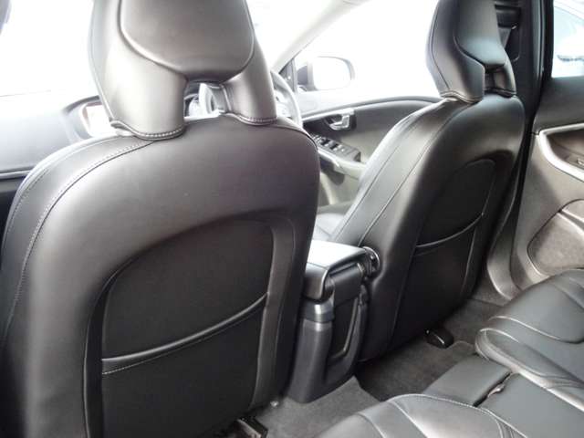 ボルボ Ｖ４０ Ｔ３　インスクリプション H29年 (東北) 99