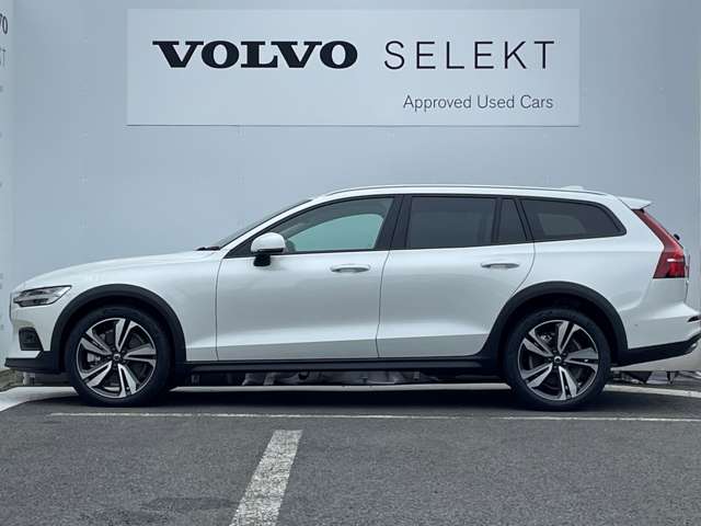 ボルボ Ｖ６０クロスカントリー アルティメット Ｂ５ ＡＷＤ ４ＷＤ R5年 (東北) 99