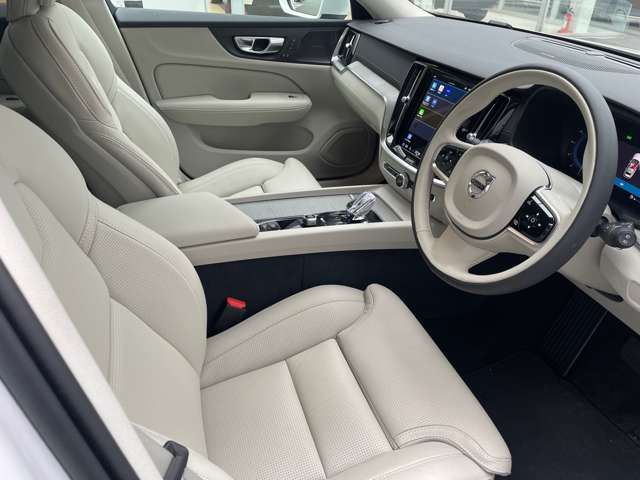 ボルボ Ｖ６０クロスカントリー アルティメット Ｂ５ ＡＷＤ ４ＷＤ R5年 (東北) 99