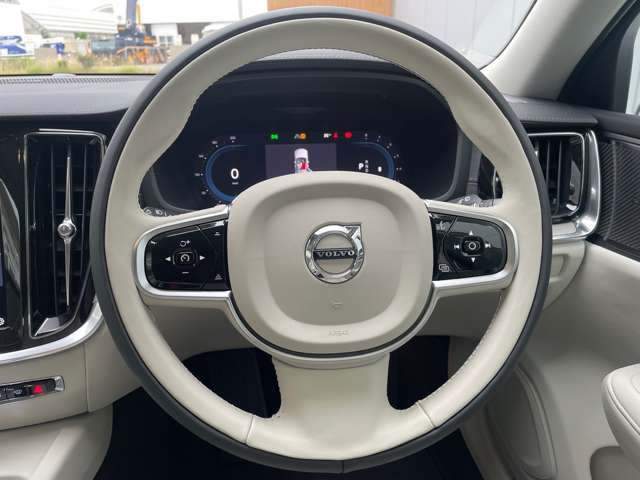 ボルボ Ｖ６０クロスカントリー アルティメット Ｂ５ ＡＷＤ ４ＷＤ R5年 (東北) 99