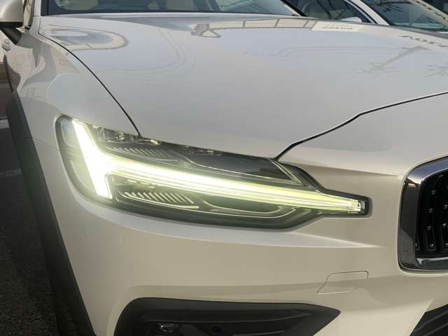 ボルボ Ｖ６０クロスカントリー アルティメット Ｂ５ ＡＷＤ ４ＷＤ R5年 (東北) 99