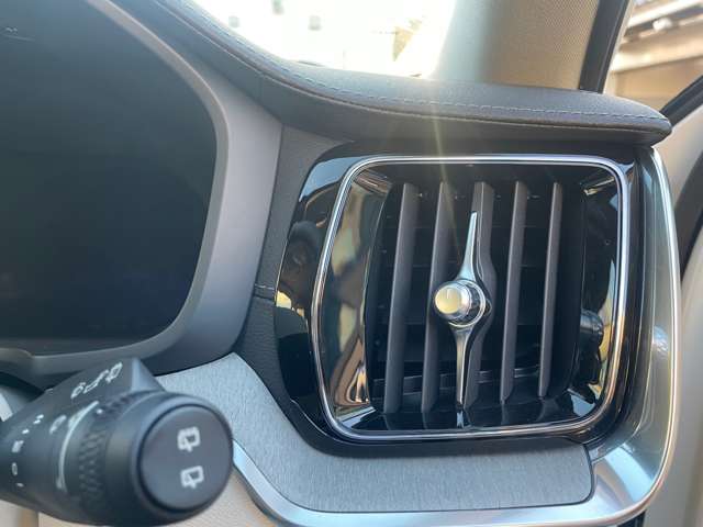 ボルボ Ｖ６０クロスカントリー アルティメット Ｂ５ ＡＷＤ ４ＷＤ R5年 (東北) 99