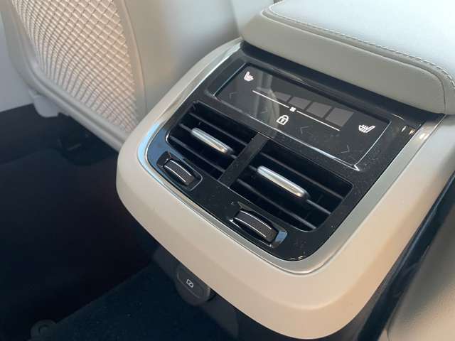 ボルボ Ｖ６０クロスカントリー アルティメット Ｂ５ ＡＷＤ ４ＷＤ R5年 (東北) 99