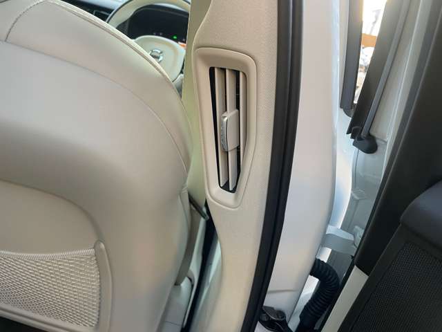 ボルボ Ｖ６０クロスカントリー アルティメット Ｂ５ ＡＷＤ ４ＷＤ R5年 (東北) 99