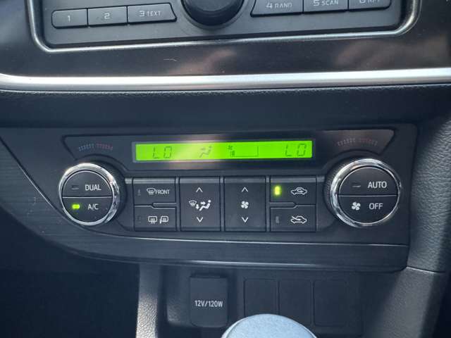 トヨタ オーリス １．５ １５０Ｘ ４ＷＤ H26年 (東北) 99