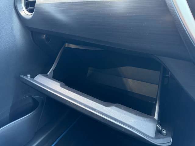 トヨタ オーリス １．５ １５０Ｘ ４ＷＤ H26年 (東北) 99