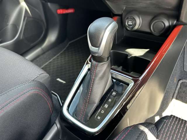 スズキ スイフト スポーツ １．４ R5年 (東海) 99