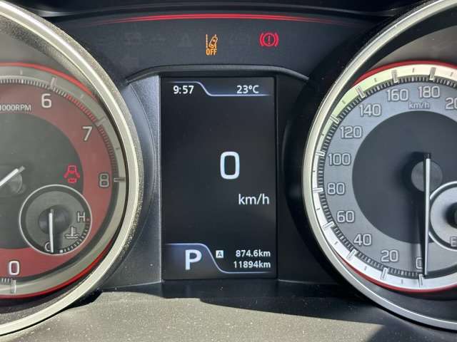 スズキ スイフト スポーツ １．４ R5年 (東海) 99