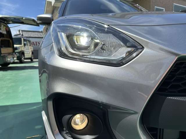 スズキ スイフト スポーツ １．４ R5年 (東海) 99