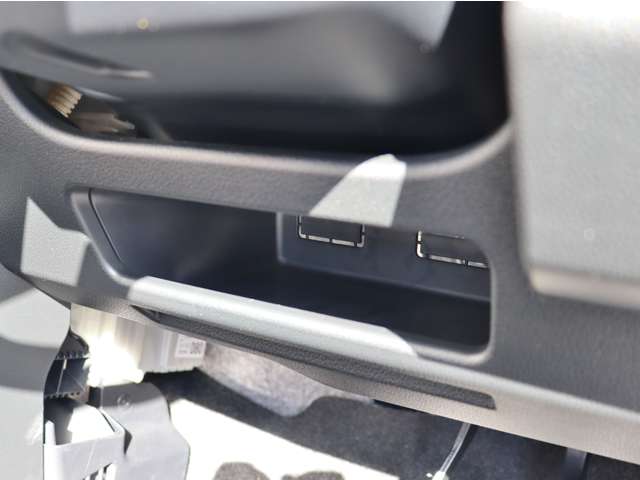 ダイハツ ムーヴ　キャンバス ６６０ ストライプス Ｇ R5年 (中国) 99