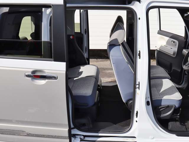 ダイハツ ムーヴ　キャンバス ６６０ ストライプス Ｇ R5年 (中国) 99