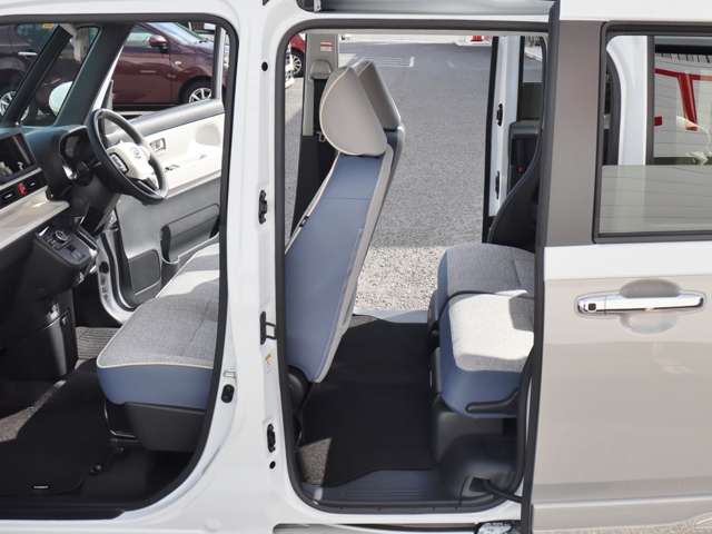 ダイハツ ムーヴ　キャンバス ６６０ ストライプス Ｇ R5年 (中国) 99