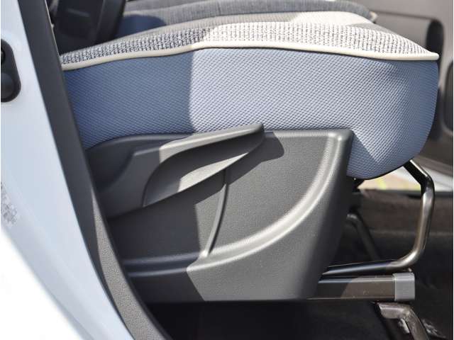 ダイハツ ムーヴ　キャンバス ６６０ ストライプス Ｇ R5年 (中国) 99