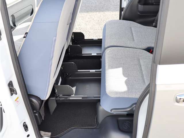 ダイハツ ムーヴ　キャンバス ６６０ ストライプス Ｇ R5年 (中国) 99