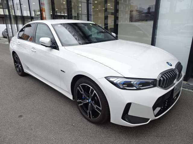 ＢＭＷ ３シリーズ ３３０ｅ　Ｍスポーツ R5年 (近畿) 99