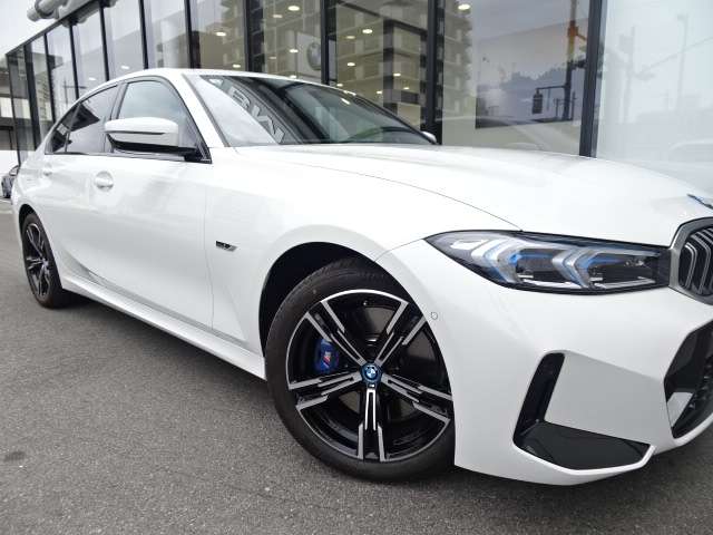 ＢＭＷ ３シリーズ ３３０ｅ　Ｍスポーツ R5年 (近畿) 99
