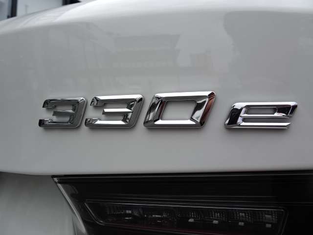 ＢＭＷ ３シリーズ ３３０ｅ　Ｍスポーツ R5年 (近畿) 99