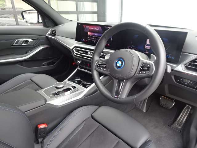 ＢＭＷ ３シリーズ ３３０ｅ　Ｍスポーツ R5年 (近畿) 99