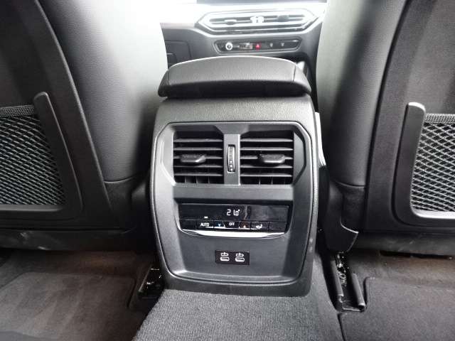 ＢＭＷ ３シリーズ ３３０ｅ　Ｍスポーツ R5年 (近畿) 99