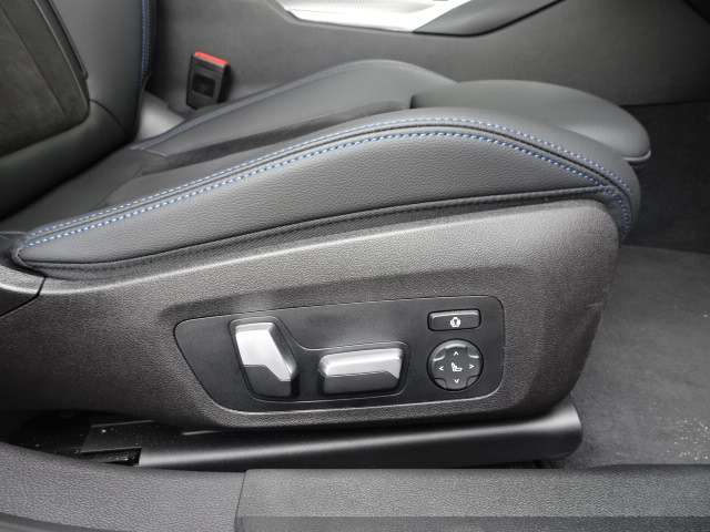 ＢＭＷ ３シリーズ ３３０ｅ　Ｍスポーツ R5年 (近畿) 99