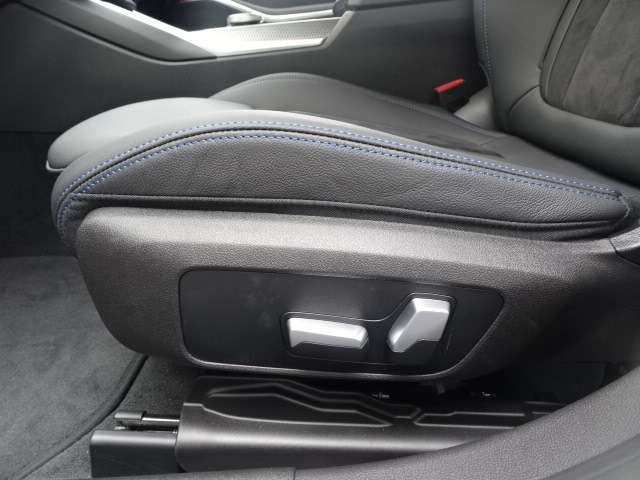 ＢＭＷ ３シリーズ ３３０ｅ　Ｍスポーツ R5年 (近畿) 99