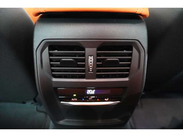 ＢＭＷ Ｍ４クーペ コンペティション Ｍ Ｘドライブ ４ＷＤ R5年 (近畿) 99