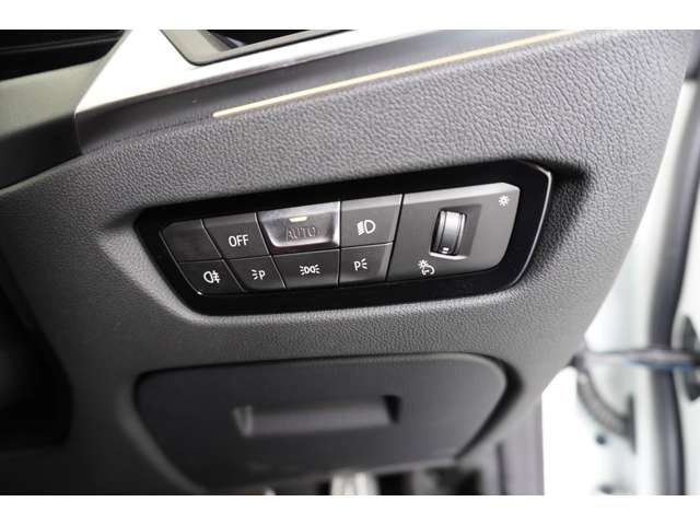 ＢＭＷ Ｍ４クーペ コンペティション Ｍ Ｘドライブ ４ＷＤ R5年 (近畿) 99