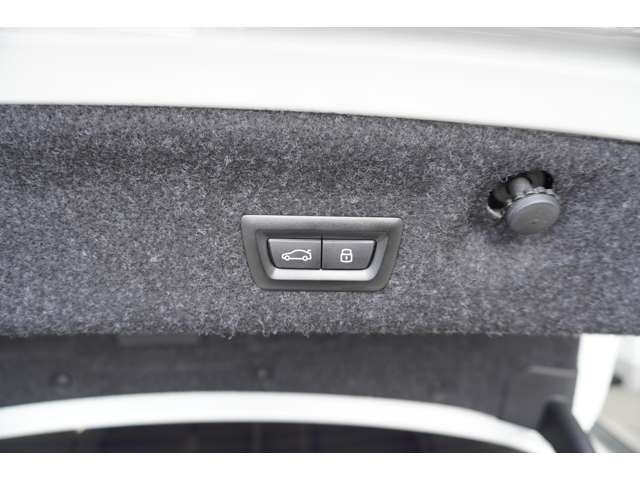 ＢＭＷ Ｍ４クーペ コンペティション Ｍ Ｘドライブ ４ＷＤ R5年 (近畿) 99