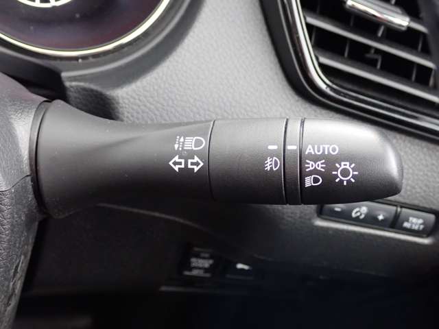 日産 エクストレイル ２．０ ２０ＸＩ Ｖセレクション ２列車 ４ＷＤ R4年 (関東) 99