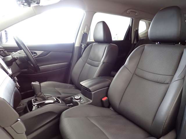 日産 エクストレイル ２．０ ２０ＸＩ Ｖセレクション ２列車 ４ＷＤ R4年 (関東) 99