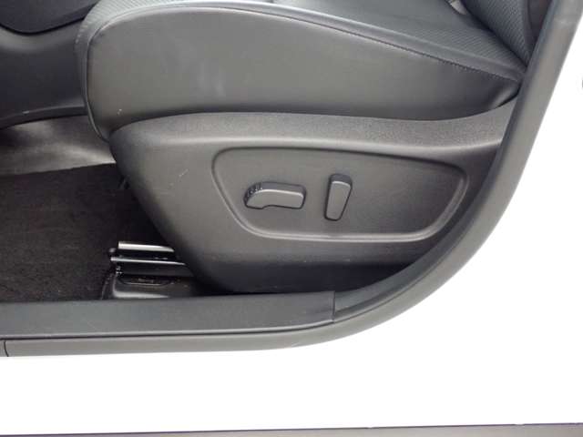 日産 エクストレイル ２．０ ２０ＸＩ Ｖセレクション ２列車 ４ＷＤ R4年 (関東) 99