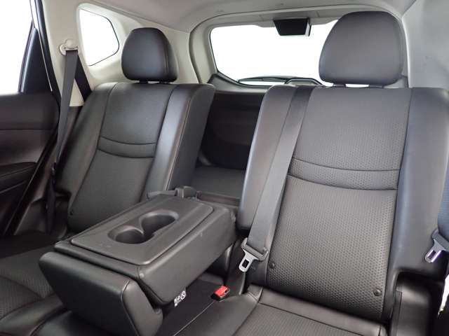 日産 エクストレイル ２．０ ２０ＸＩ Ｖセレクション ２列車 ４ＷＤ R4年 (関東) 99