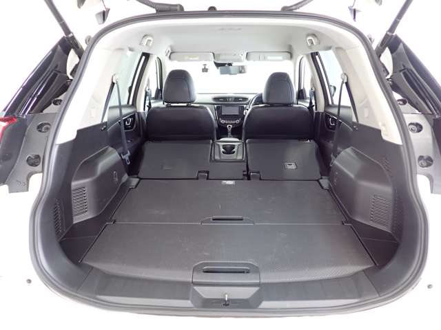 日産 エクストレイル ２．０ ２０ＸＩ Ｖセレクション ２列車 ４ＷＤ R4年 (関東) 99