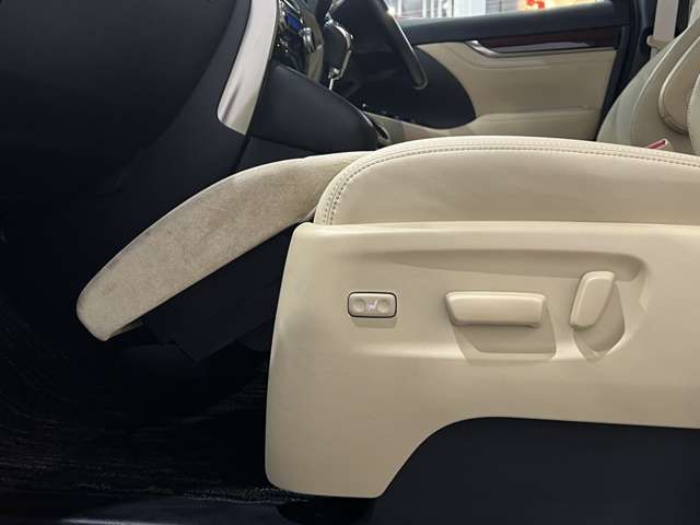 トヨタ ヴェルファイア ２．５ Ｖ H27年 (関東) 99