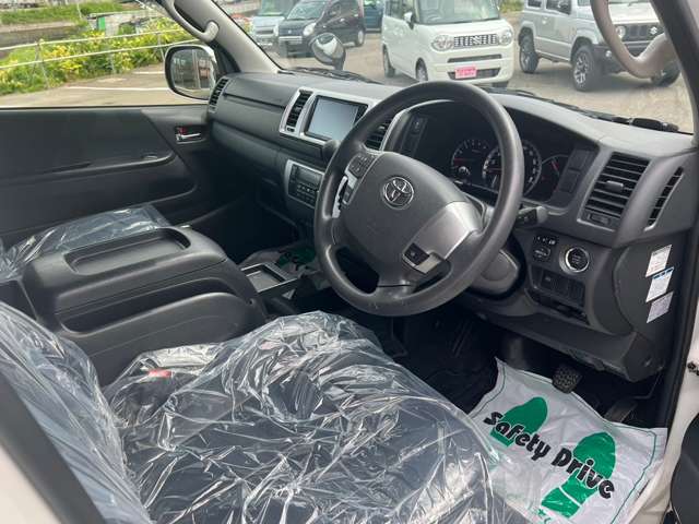 トヨタ レジアスエースバン ２．８ スーパーＧＬ ロングボディ ディーゼルターボ ４ＷＤ R1年 (北海道) 99