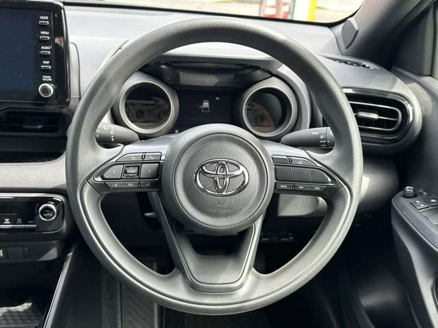 トヨタ ヤリス １．０ Ｇ R5年 (東海) 99