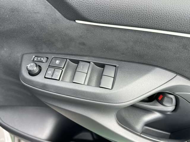 トヨタ ヤリス １．０ Ｇ R5年 (東海) 99