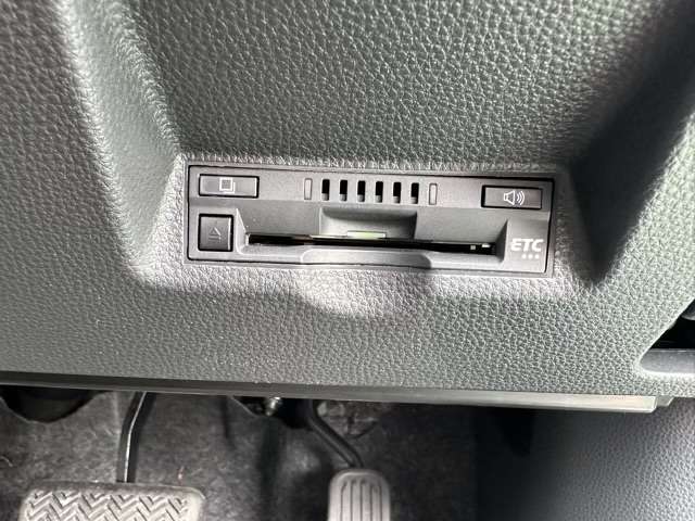 トヨタ ヤリス １．０ Ｇ R5年 (東海) 99