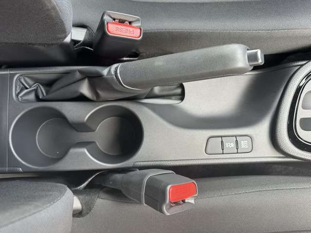 トヨタ ヤリス １．０ Ｇ R5年 (東海) 99