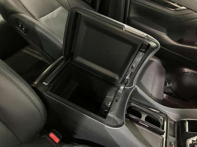 トヨタ ヴェルファイア ２．５ Ｚ Ｇエディション ４ＷＤ H30年 (北海道) 99