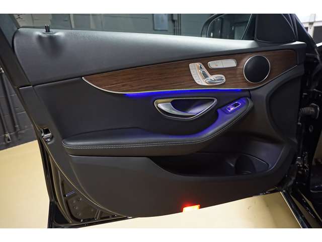 メルセデスベンツ Ｃクラス Ｃ２００ ４マチック アバンギャルド ４ＷＤ R1年 (北海道) 99