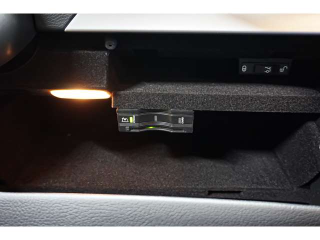 メルセデスベンツ Ｃクラス Ｃ２００ ４マチック アバンギャルド ４ＷＤ R1年 (北海道) 99