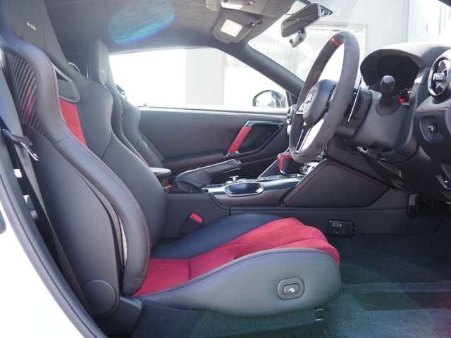 日産 ＧＴ−Ｒ ３．８ ＮＩＳＭＯ ４ＷＤ R1年 (近畿) 99